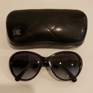 CHANEL Camelia leather flower gradient sunglasses